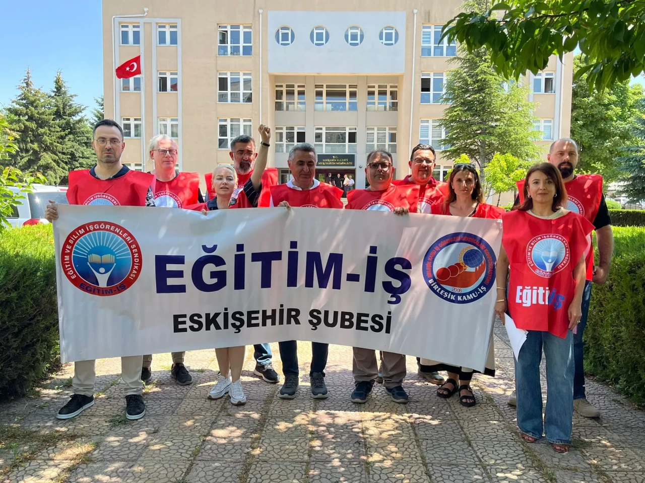 Eğitim-İş: “Bir Yılın Özeti: Açlık, Yoksulluk, Eşitsizlik, İdeolojik Baskı!”