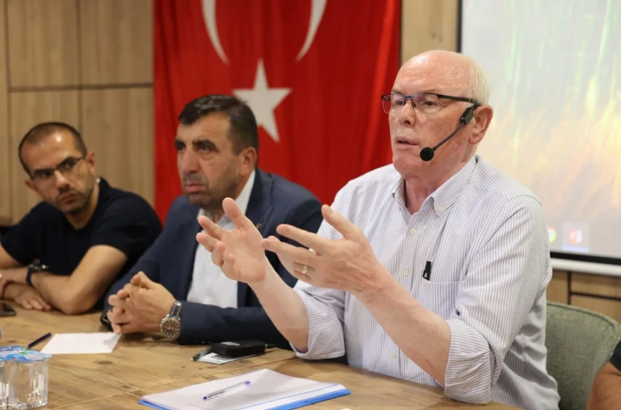 Vatandaş, Esnaf ve Muhtarlarla Buluştular: Çarşamba Pazarı Yeniden Şekillenecek