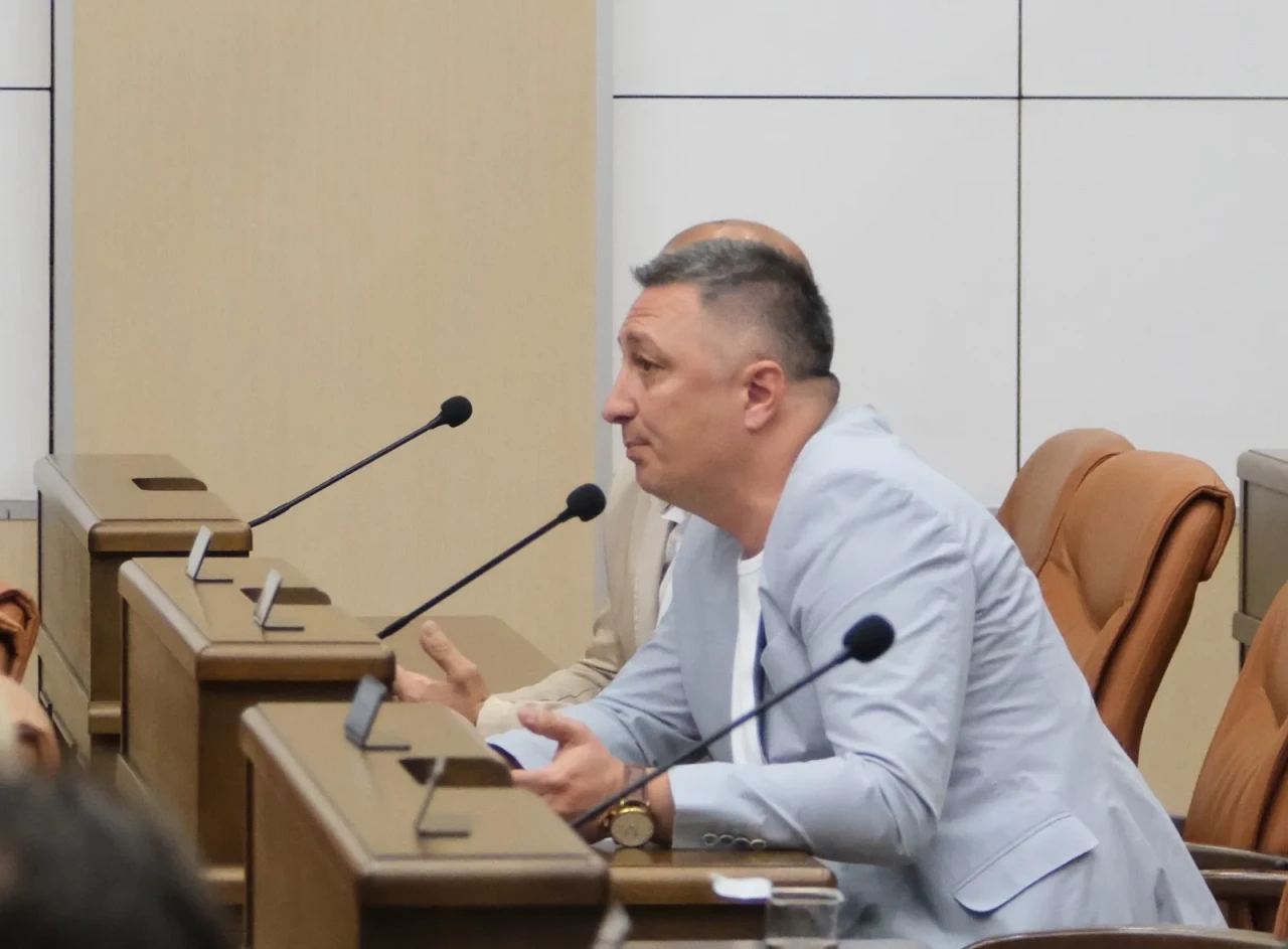 Tepebaşı Belediyesi’nde 527 Milyonluk Ek Bütçe Tartışması: AK Parti’den Ret Oyu