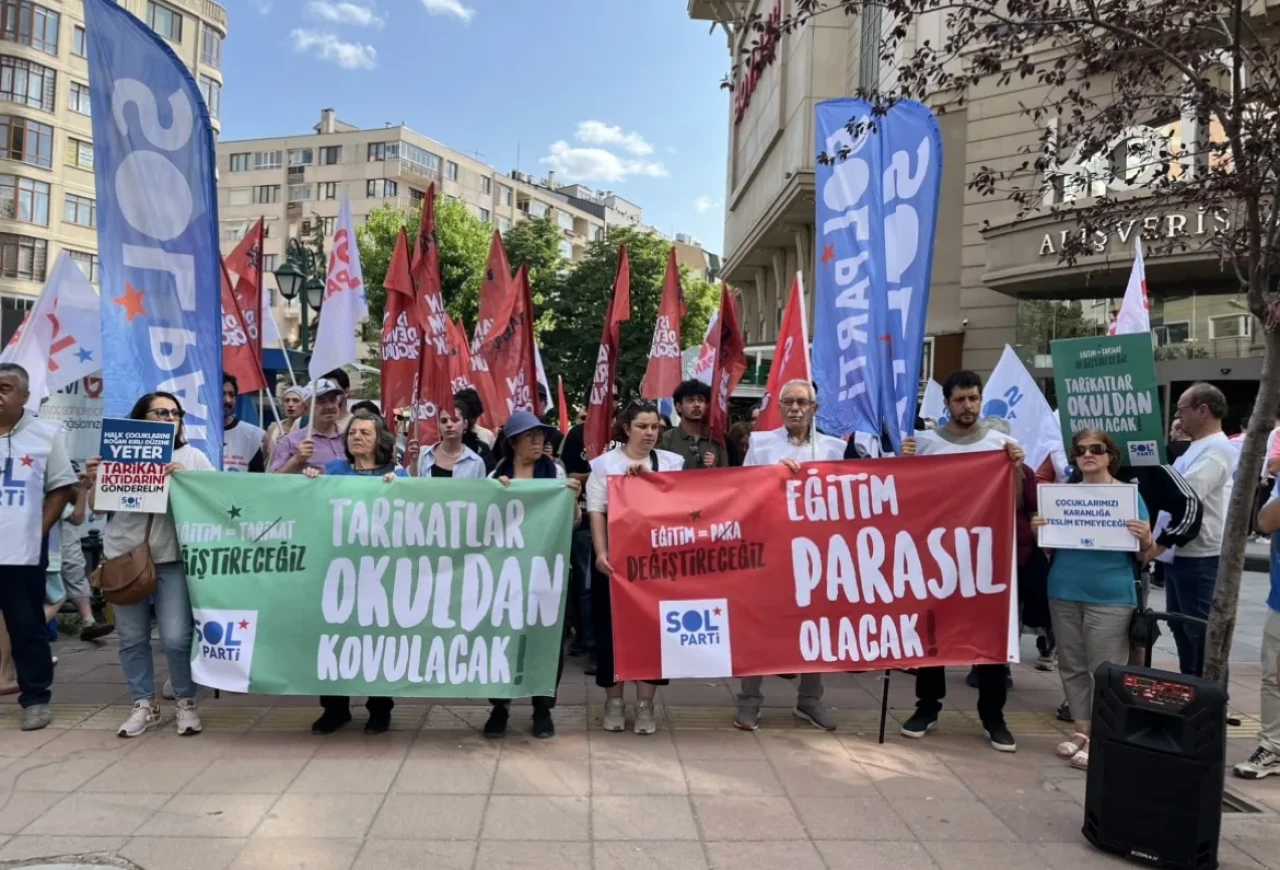 Sol Parti’den Laik ve Bilimsel Eğitim İçin Yürüyüş: “Çocuklarımız Tarikatlara Kul, Sermayeye Köle Yapılamaz!”