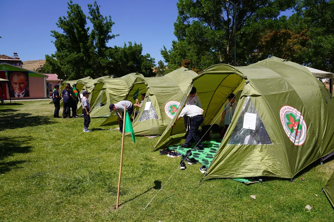 Tepebaşı’nda Minik İzciler Kamp Heyecanı Yaşıyor
