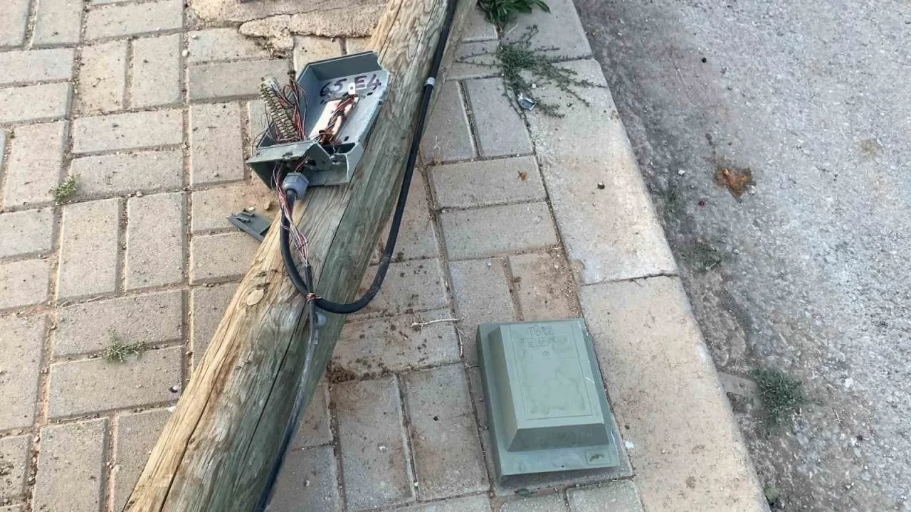 Teğet geçen direk can aldı sanıldı: Asfalt çalışmasında işçi yaralandı