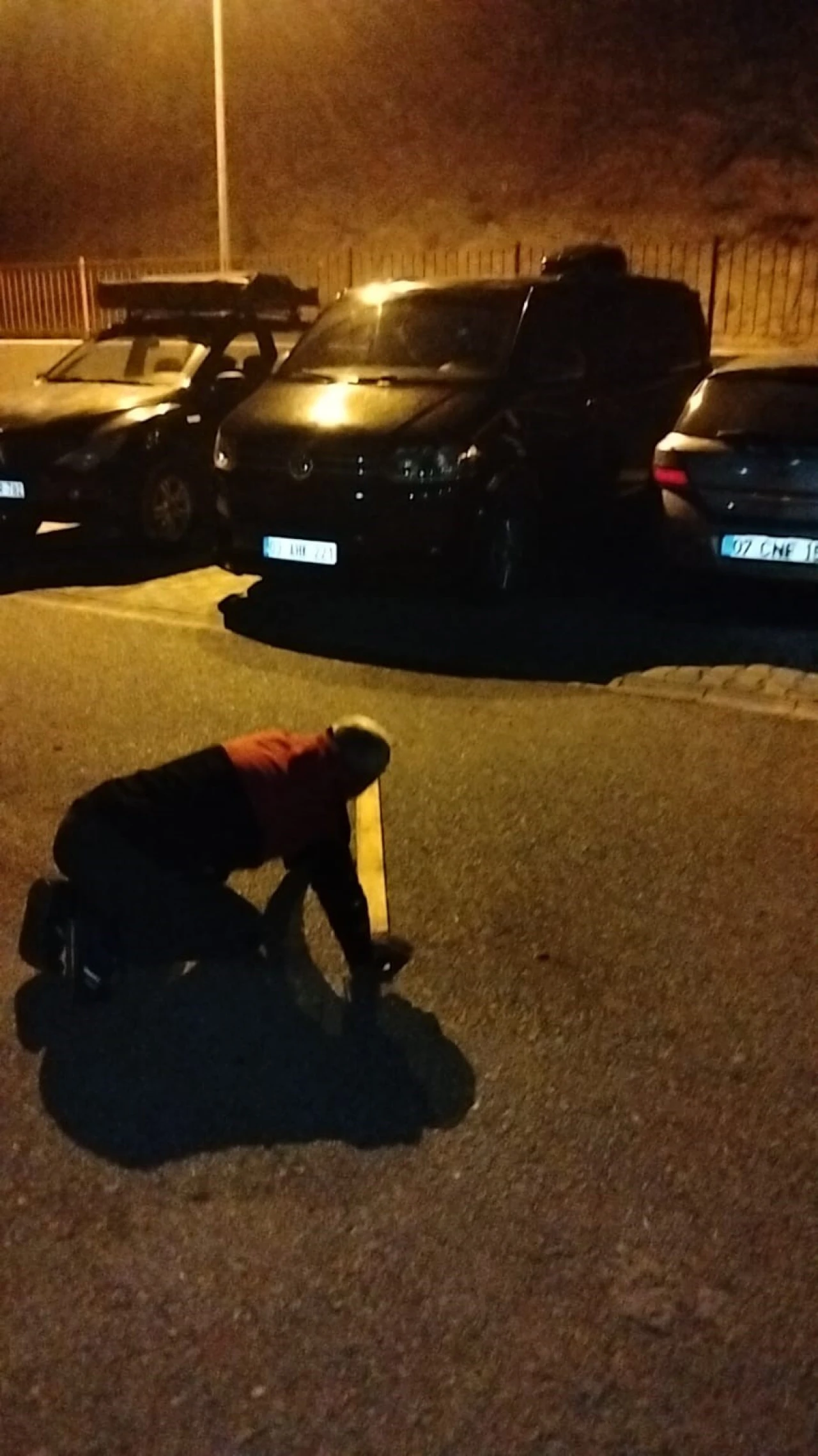 Araçların İçine Sızan Fareler Korkuttu, Sopalarla Av Başladı