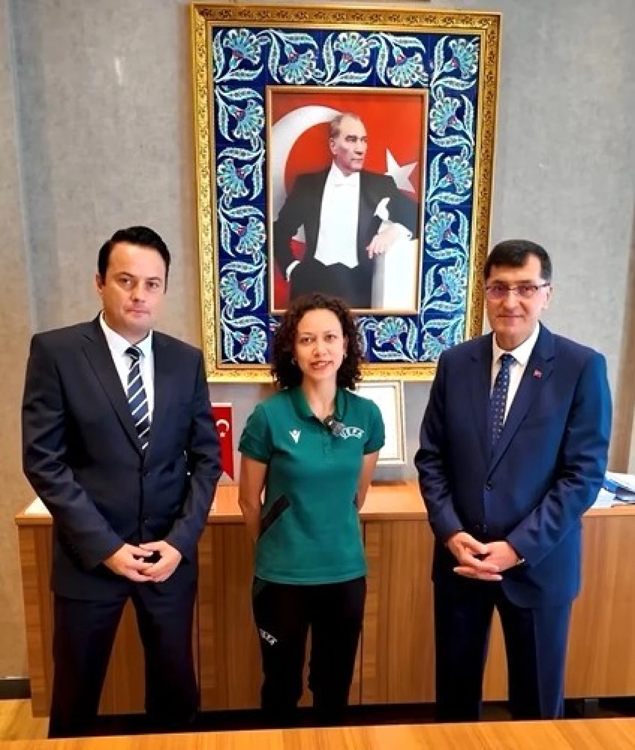 Başkan Kahveci’den FIFA Yardımcı Hakemi Karakoç’a Övgü