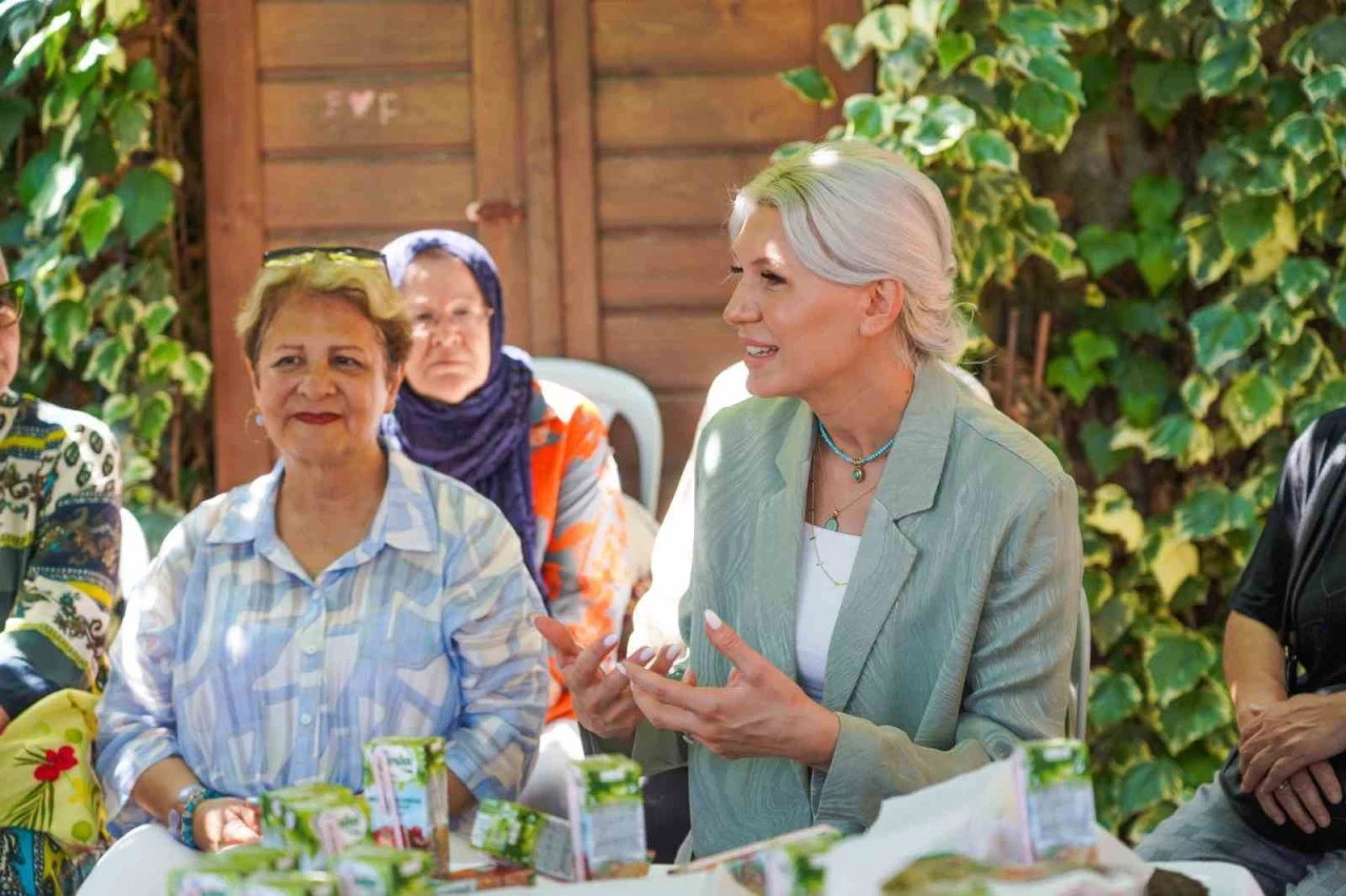 Bilecik’te Kadınlar Üretim İçin Önlüklerini Giydi