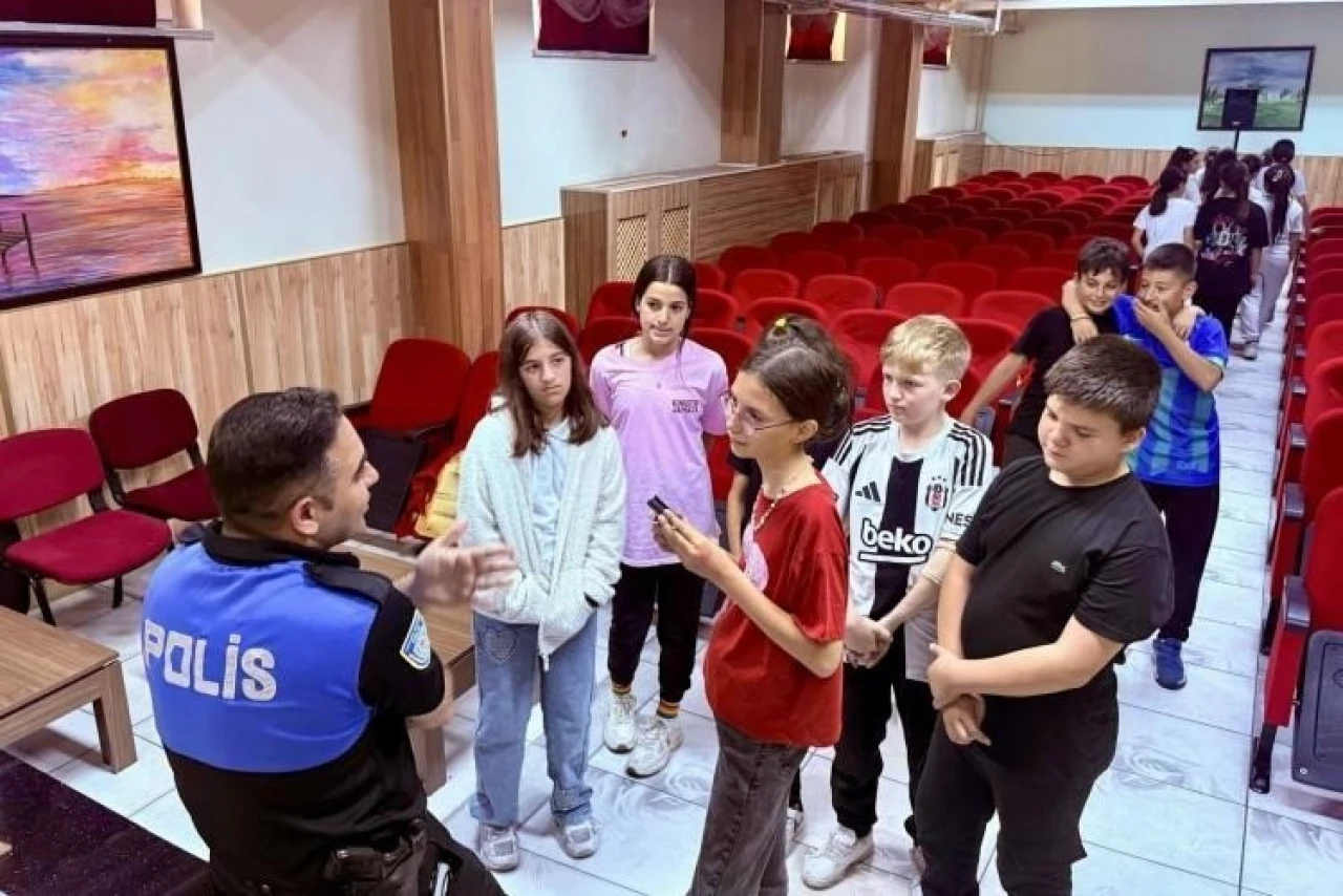 Polislik mesleği öğrencilere tanıtıldı, güven bilinci aşılandı