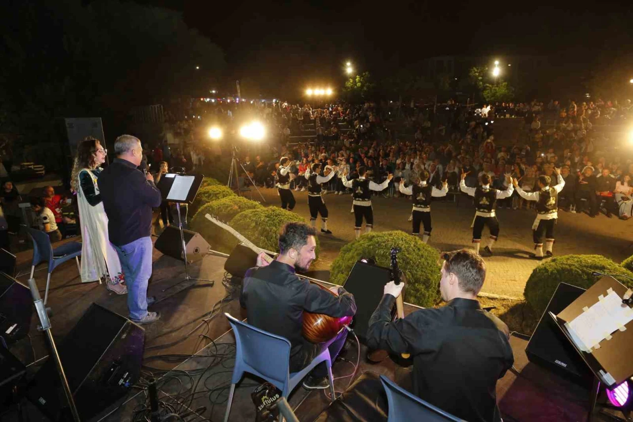 Anadolu Üniversitesi’nde unutulmaz Neşet Ertaş gecesi
