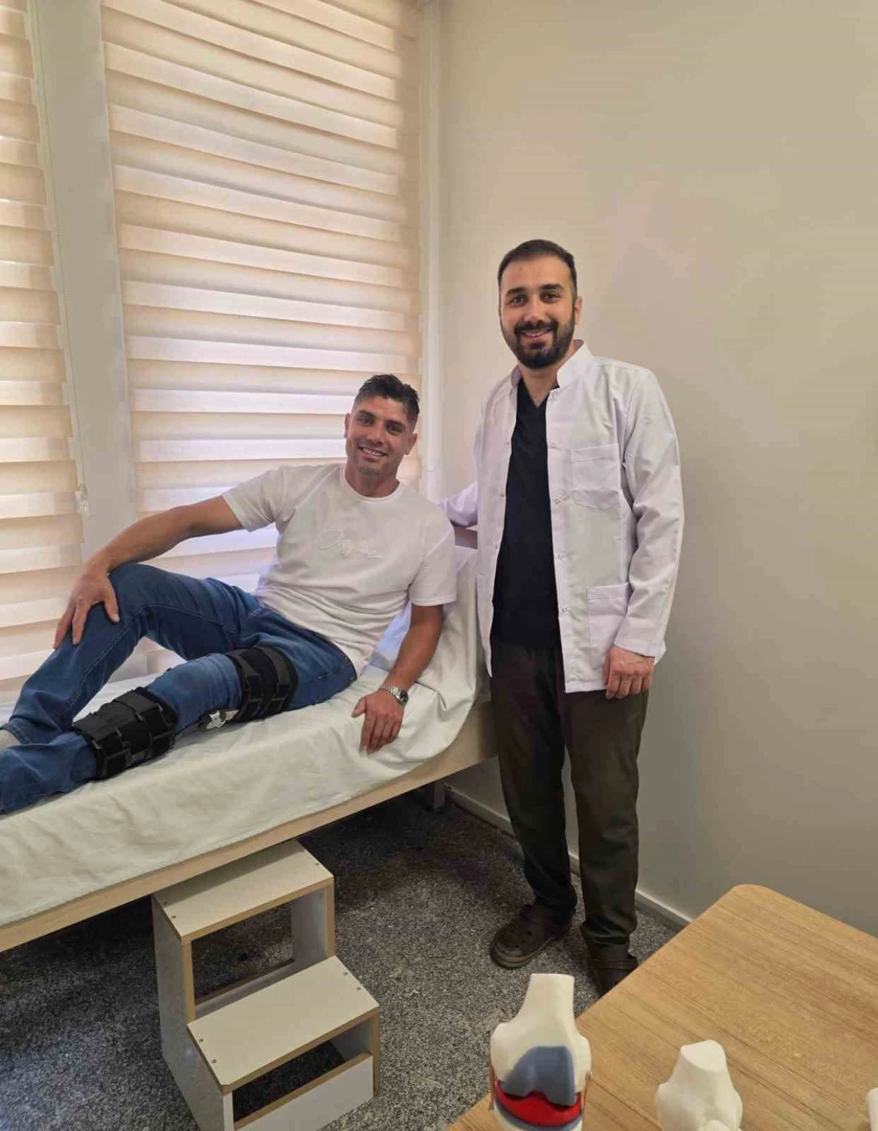 Sandıklı Devlet Hastanesi’nde Öncü Ameliyat: Türkiye’ye Örnek Oldu