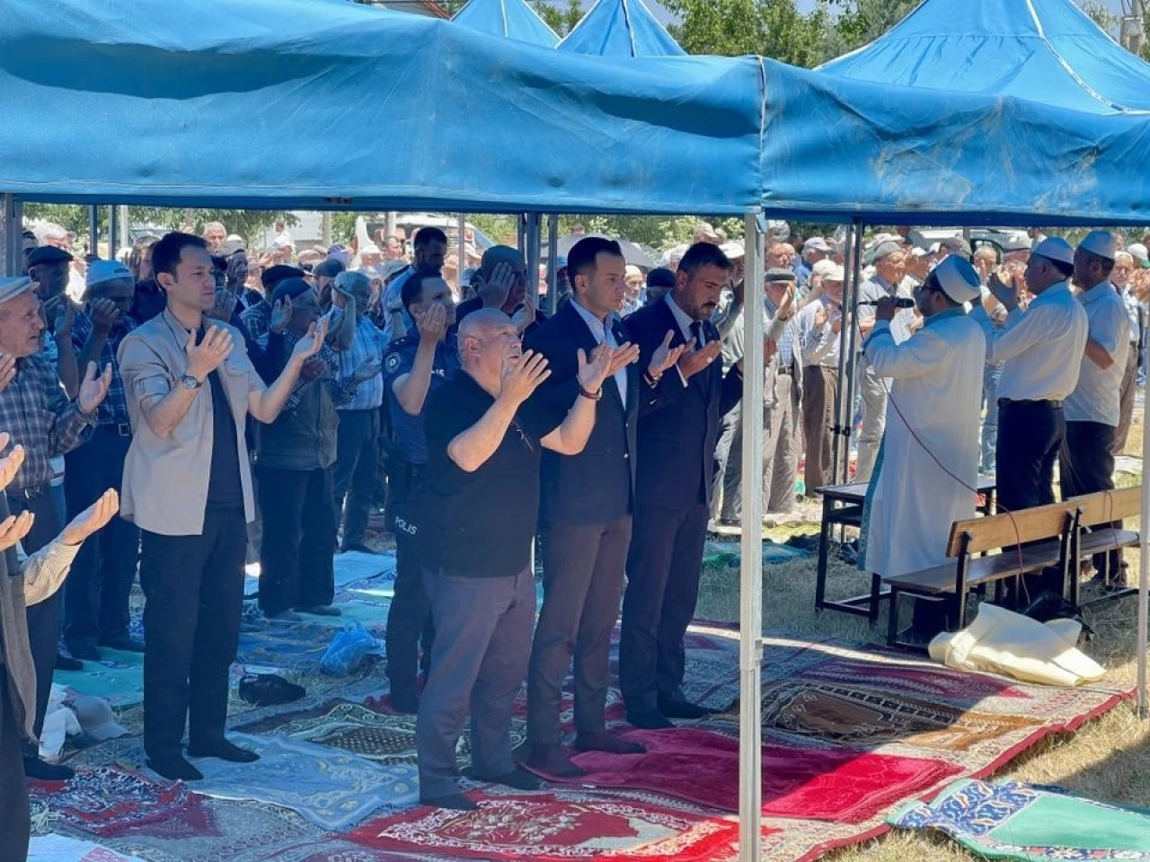 Kuraklık Korkuttu, Halk Duaya Durdu: Düzağaç’ta Yağmur Umudu