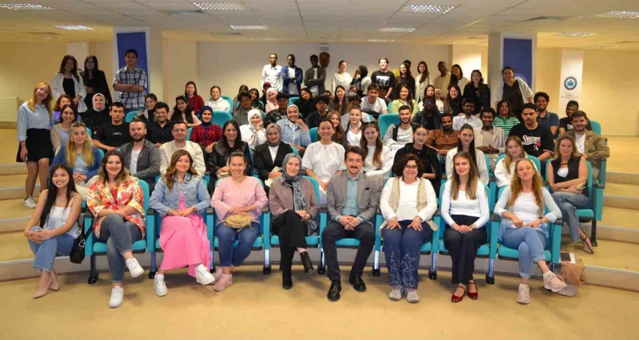 ESOGÜ TÖMER'de Mezunlar Günü Coşkuyla Kutlandı