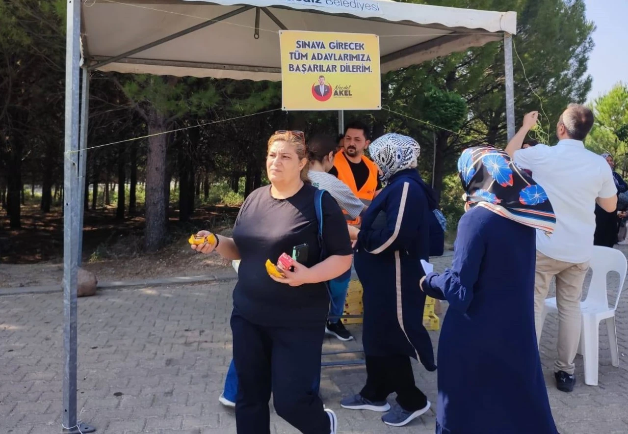 Gediz YKS’ye İlk Kez Ev Sahipliği Yaptı, Belediye Moral Verdi