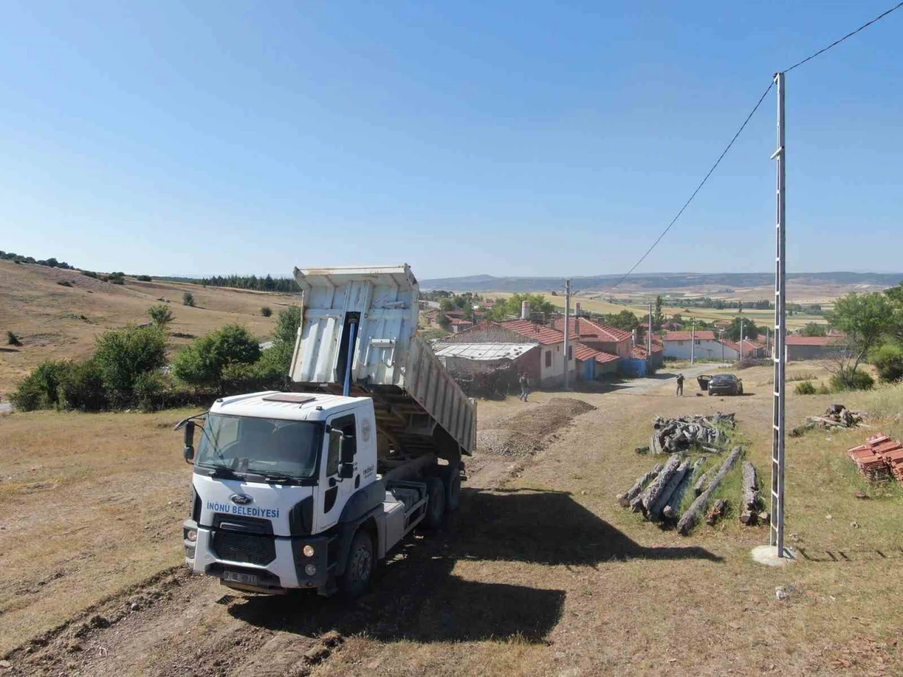 İnönü Belediyesi’nden Dış Mahalle Yollarına Bakım Atağı