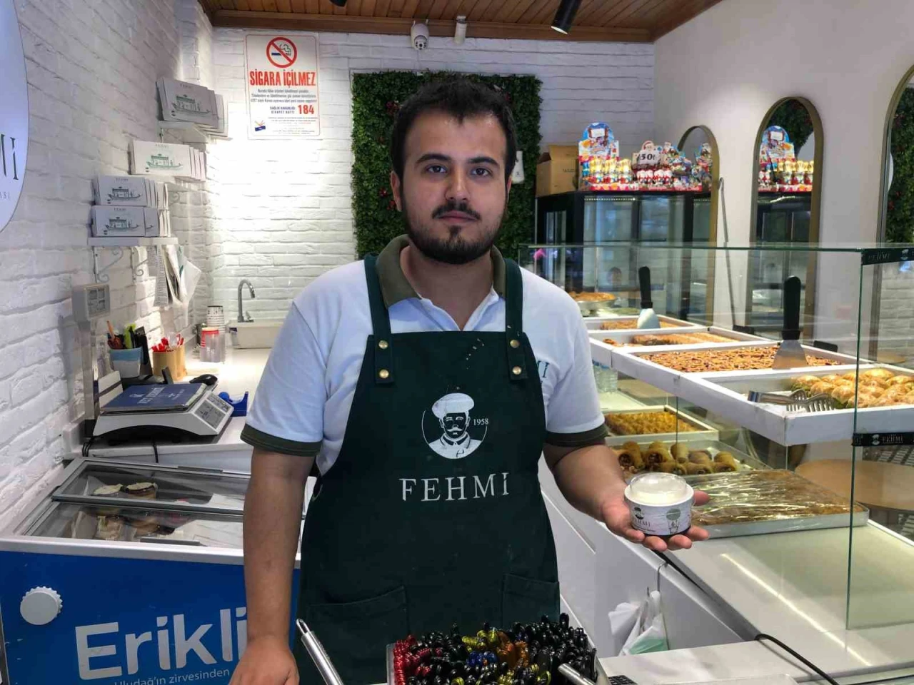 Eskişehir'de yazın yeni favorisi: İrmik helvalı dondurma!