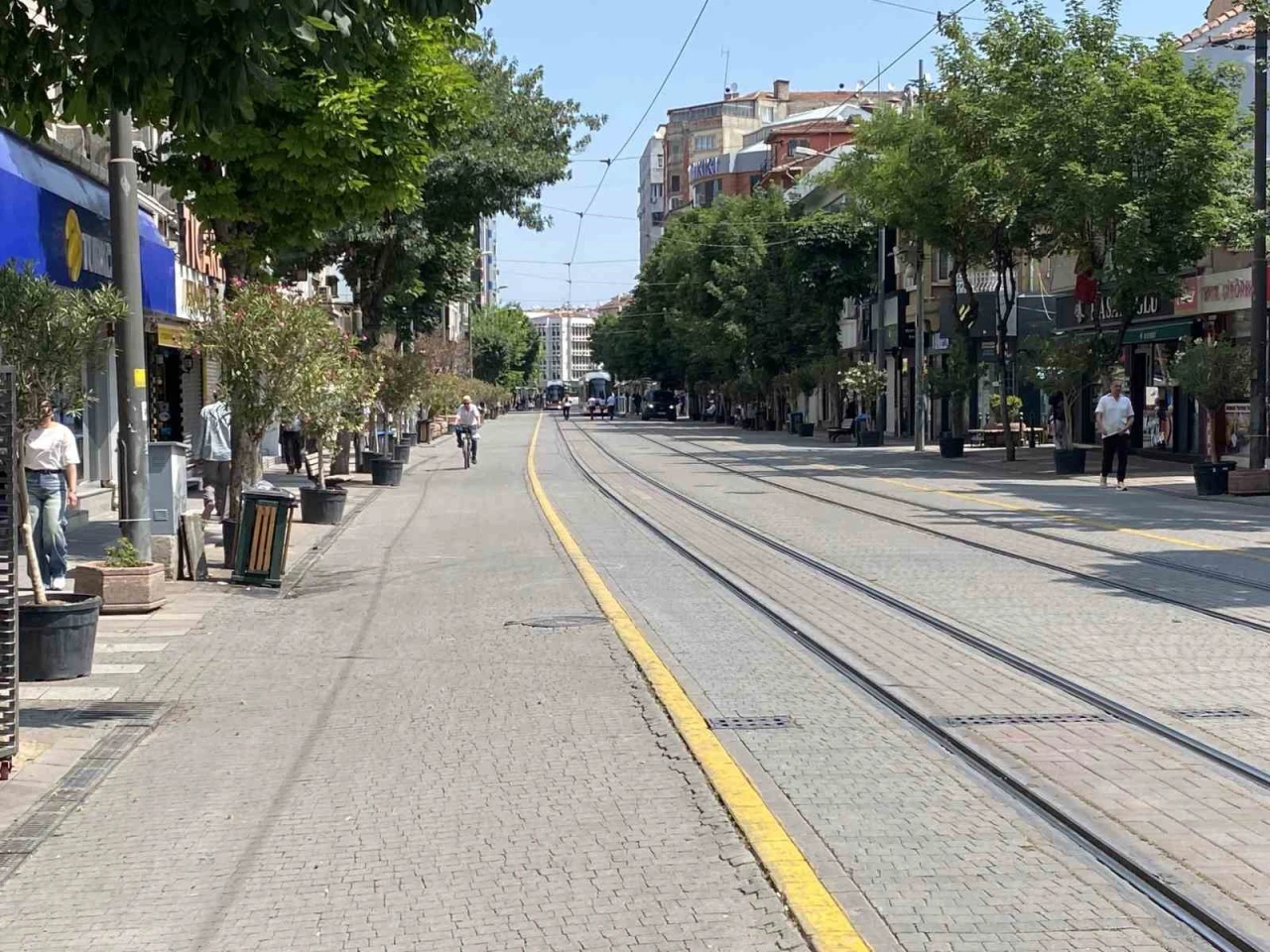Eskişehir'de Kurban Bayramı'nda çarşılar sessizliğe büründü, esnaf kapalı kaldı