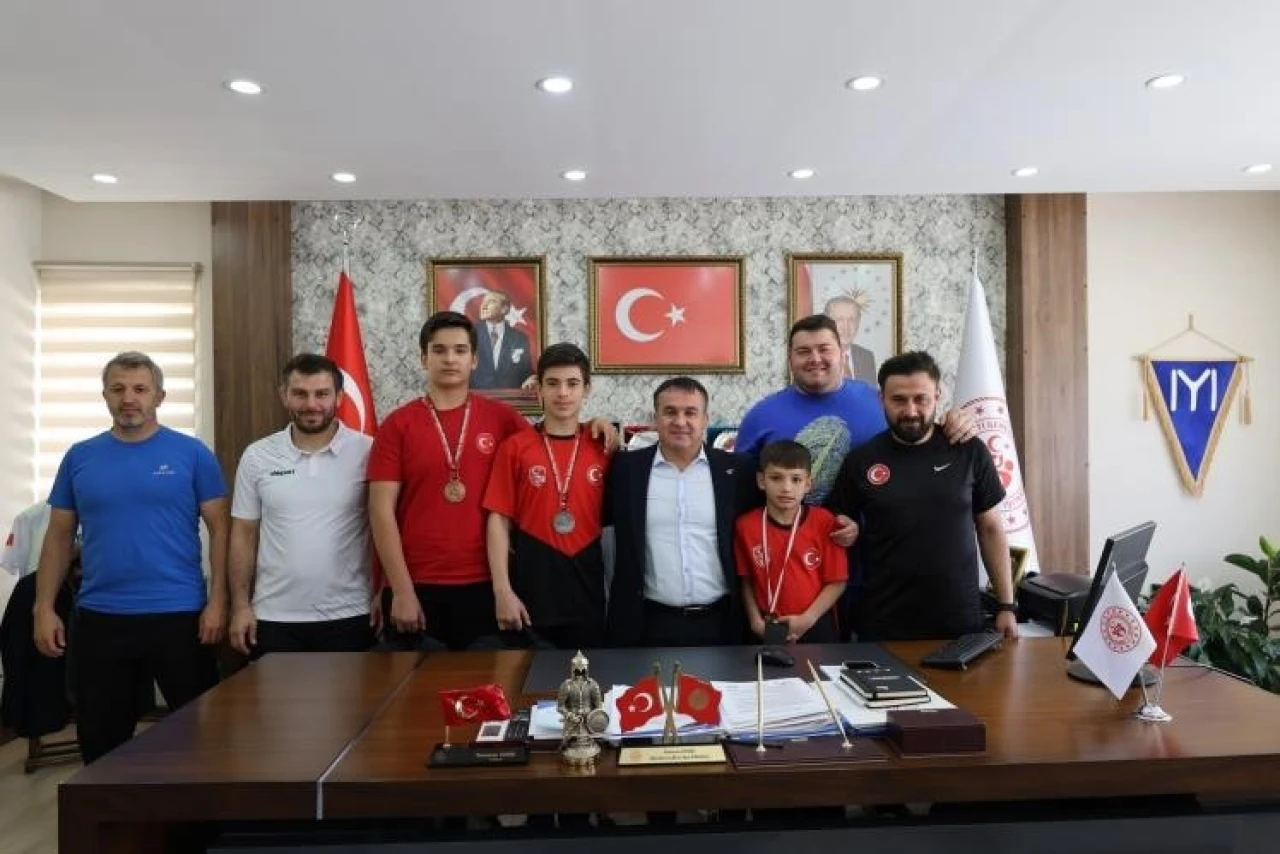 Küçük yaşta büyük başarı: Bilecik madalyayla döndü