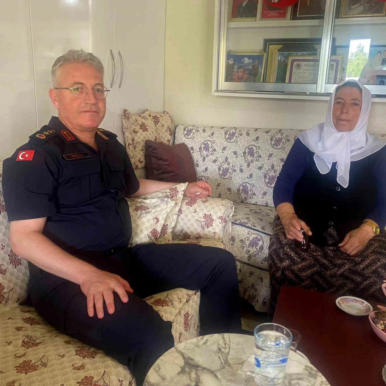 Şehit Annesine Jandarmadan Vefa Ziyareti