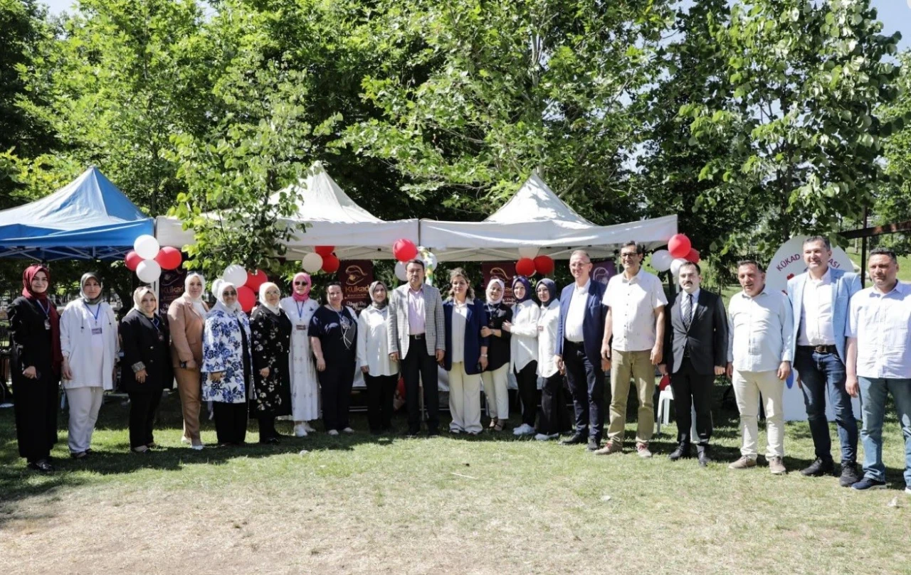 Kütahya’da koruyucu aileler geleceğe umut ekti