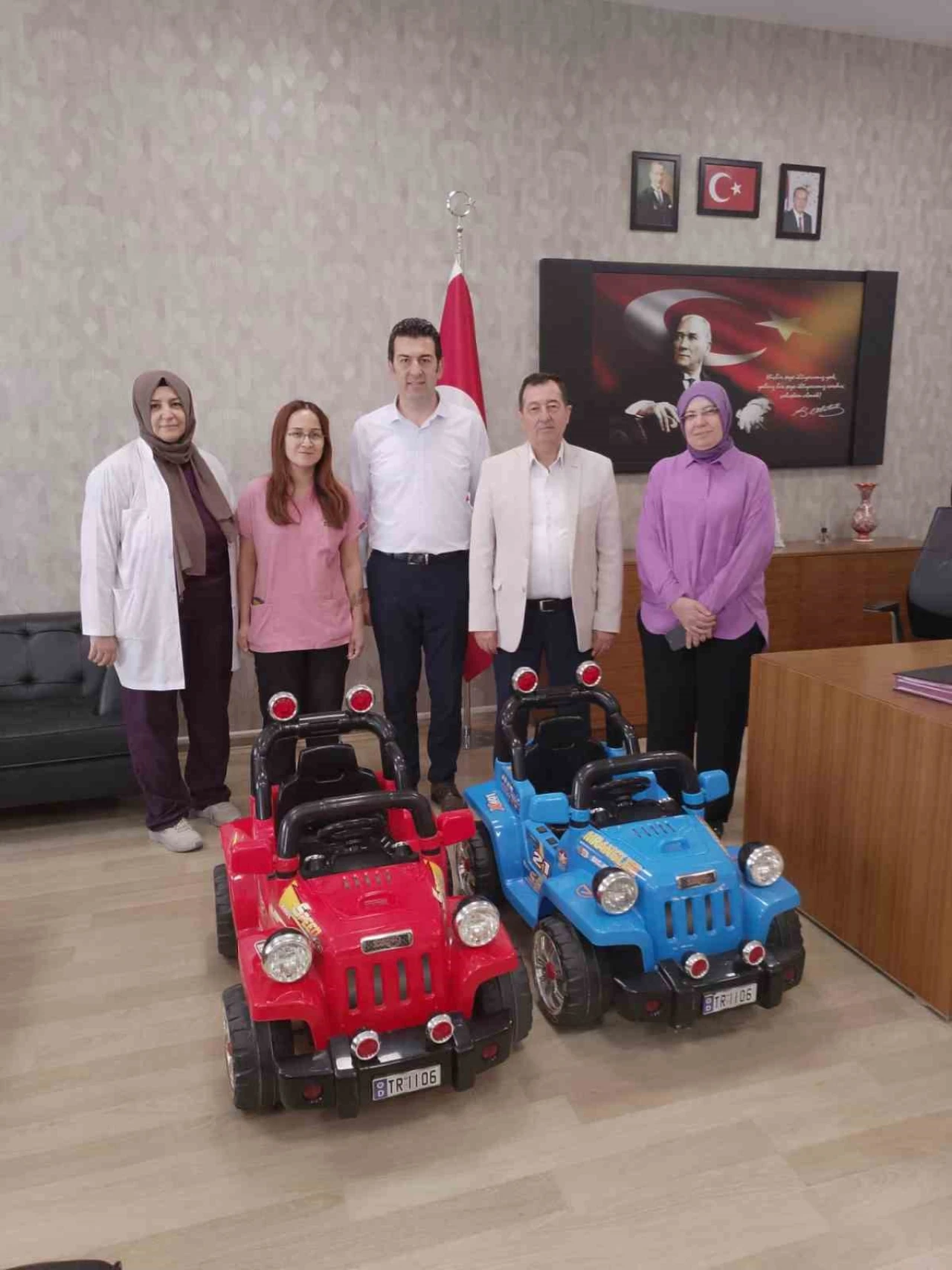 Afyonkarahisar Devlet Hastanesi’nden Çocuk Hastalara Akülü Araç Jesti