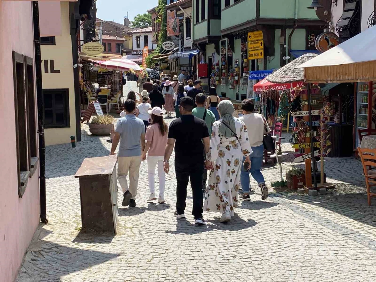 Kurban Bayramı'nda Eskişehir'e akın: Turistler Odunpazarı Evleri'ni keşfetti