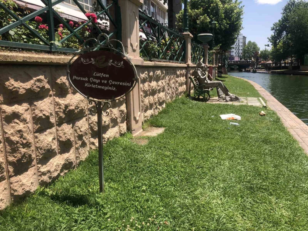 Eskişehir'de uyarılar duyarsızların umurunda değil