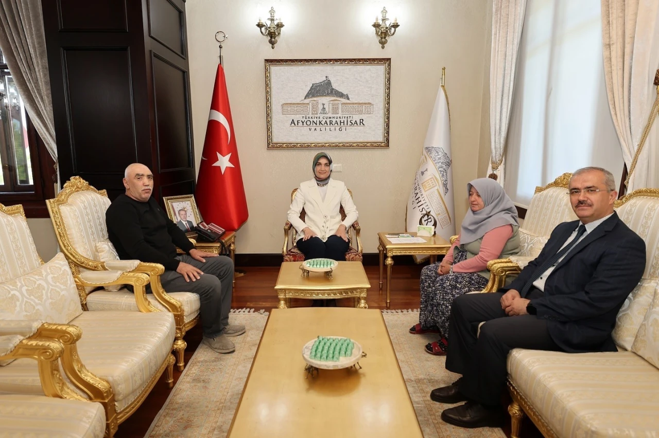 Devletin Şefkat Eli Şehit Ailesinin Yanında