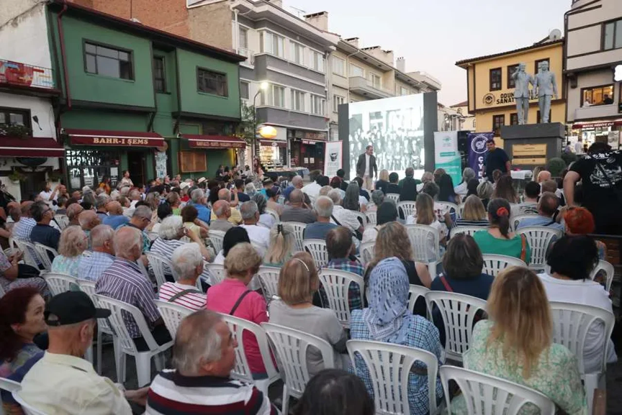 Odunpazarı’nda “Onurlu Barış Lozan” Söyleşisine Yoğun İlgi
