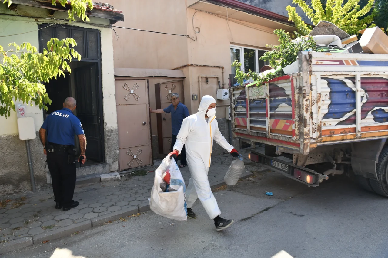 2.6 Ton Atık Temizlendi