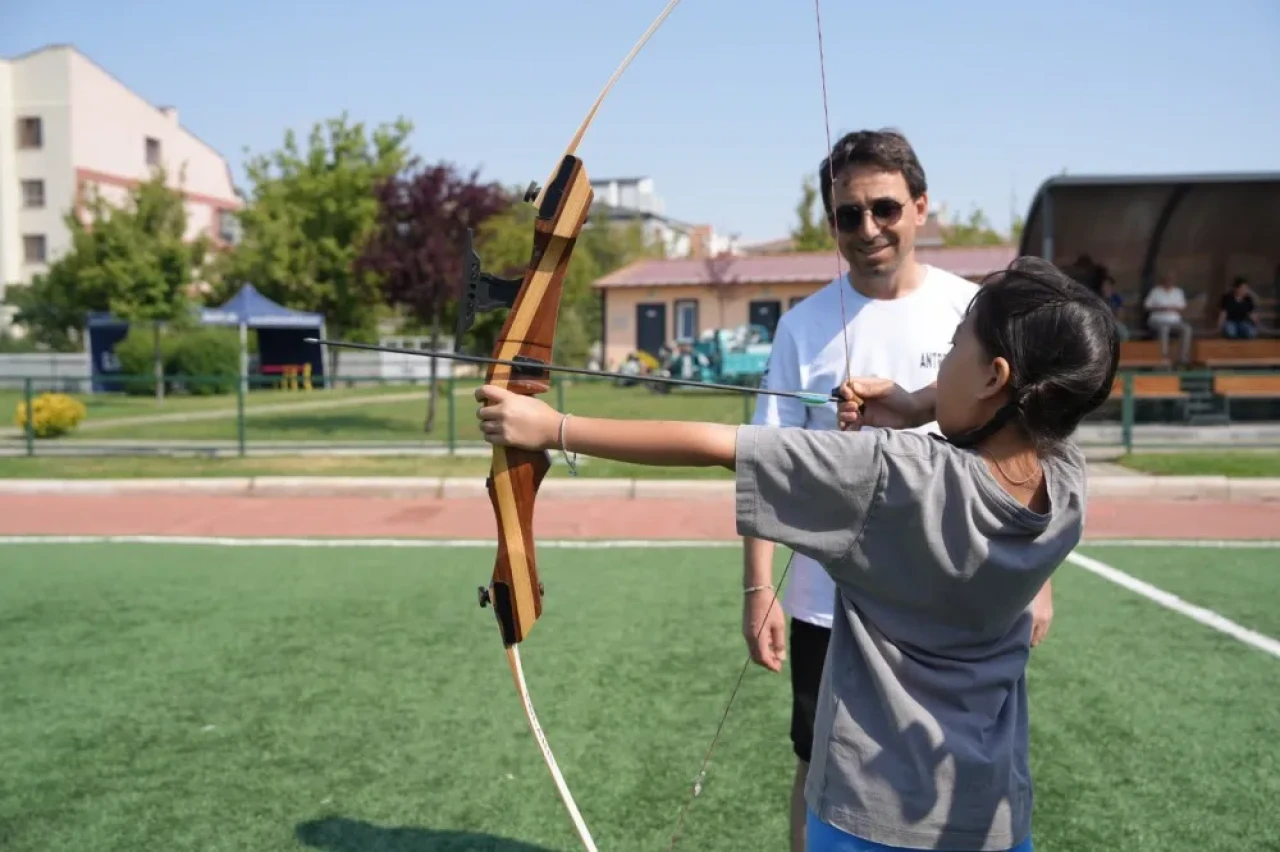 Yaz Spor Eğitimleri Minik Sporseverlerden Yoğun İlgi Görüyor