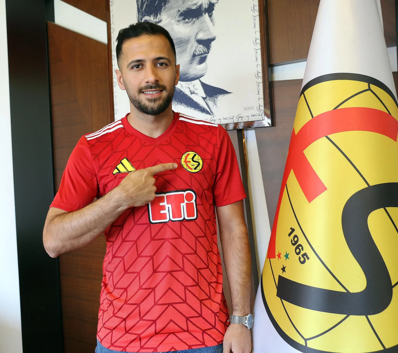 Eskişehirspor, forvet Mehmet Fuat Gölbaşı ile kadrosunu güçlendirdi