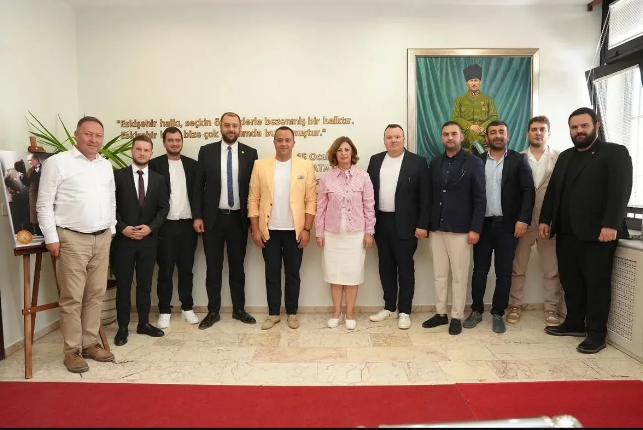 EBB Başkanı Ünlüce’den Eskişehirspor’a tam destek