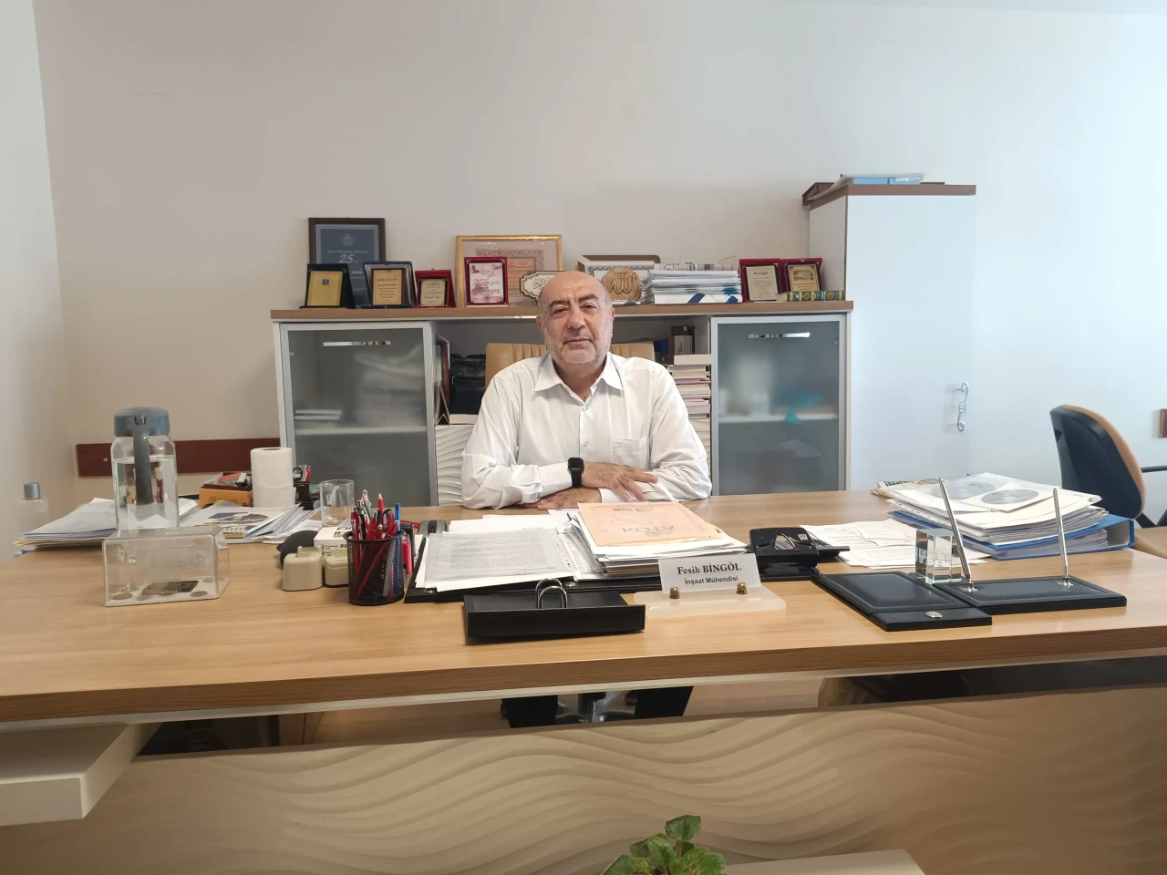 “Fesih Bingöl: ‘Valilik değil, AK Parti mitingi izledik!’”