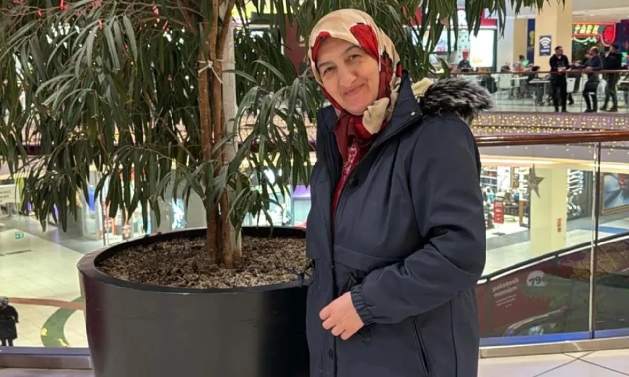 Repçi Azize Teyze Kimdir? TikTok’un Doğal Fenomeni Hakkında Merak Edilenler