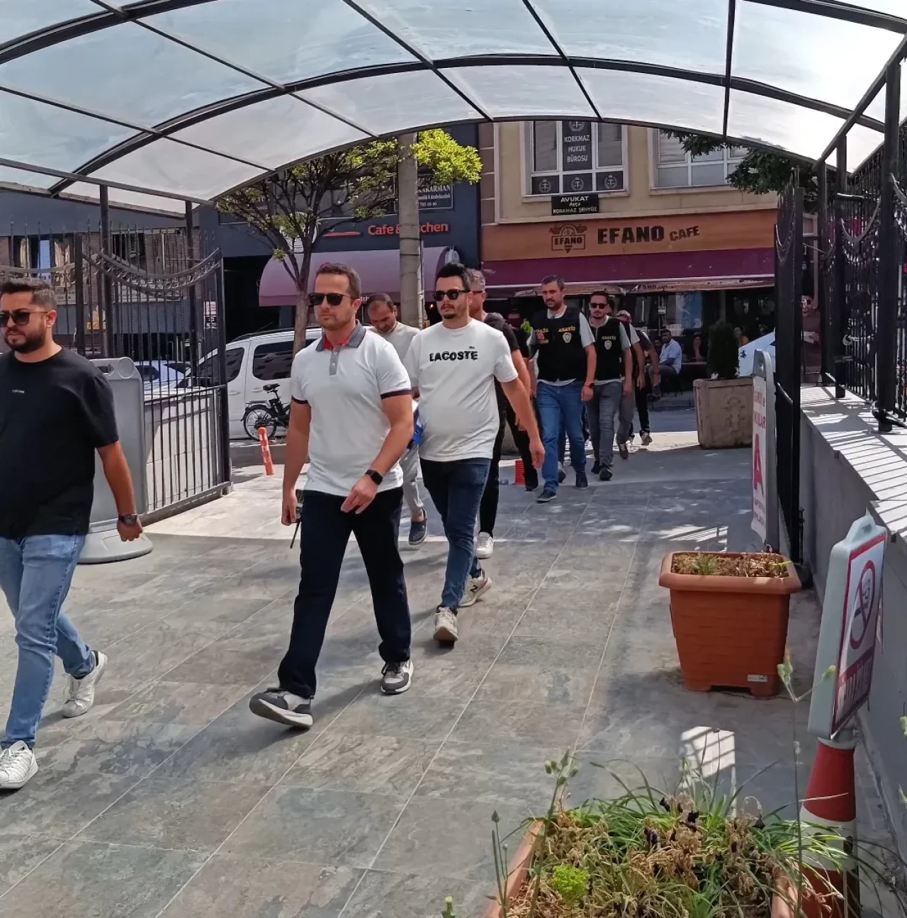 Sahte kimliklerle 10 milyon TL dolandırıcılık yapıldı