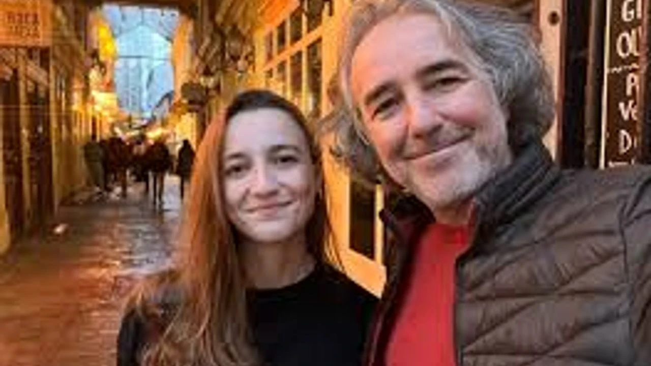 Akanda Taştekin Kimdir? Genç Bir Sosyal Bilimci ve Gazetecinin Portresi