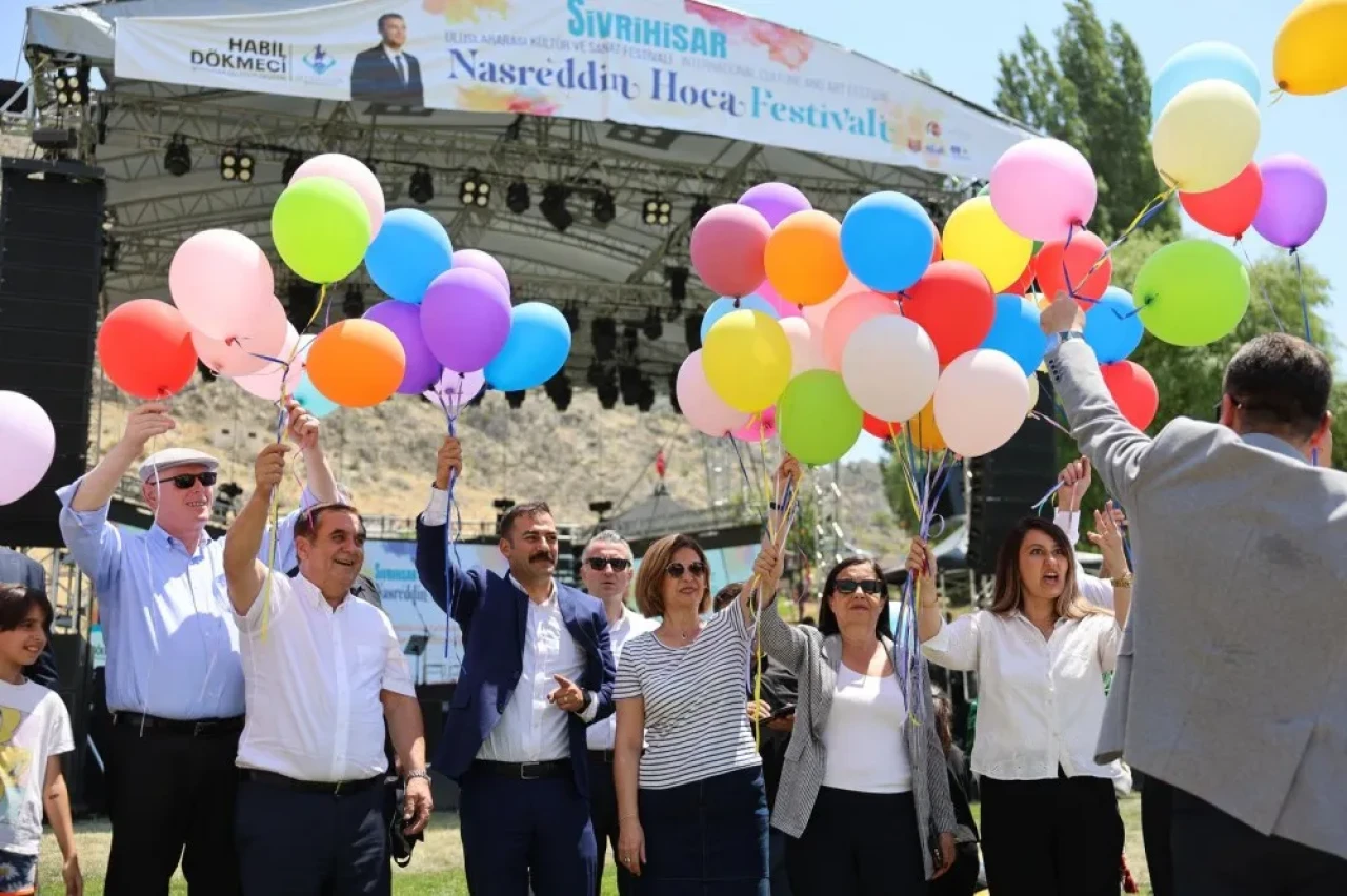 Başkan Ünlüce, Sivrihisar’da 9. Uluslararası Nasreddin Hoca Kültür ve Sanat Festivali’ne Katıldı