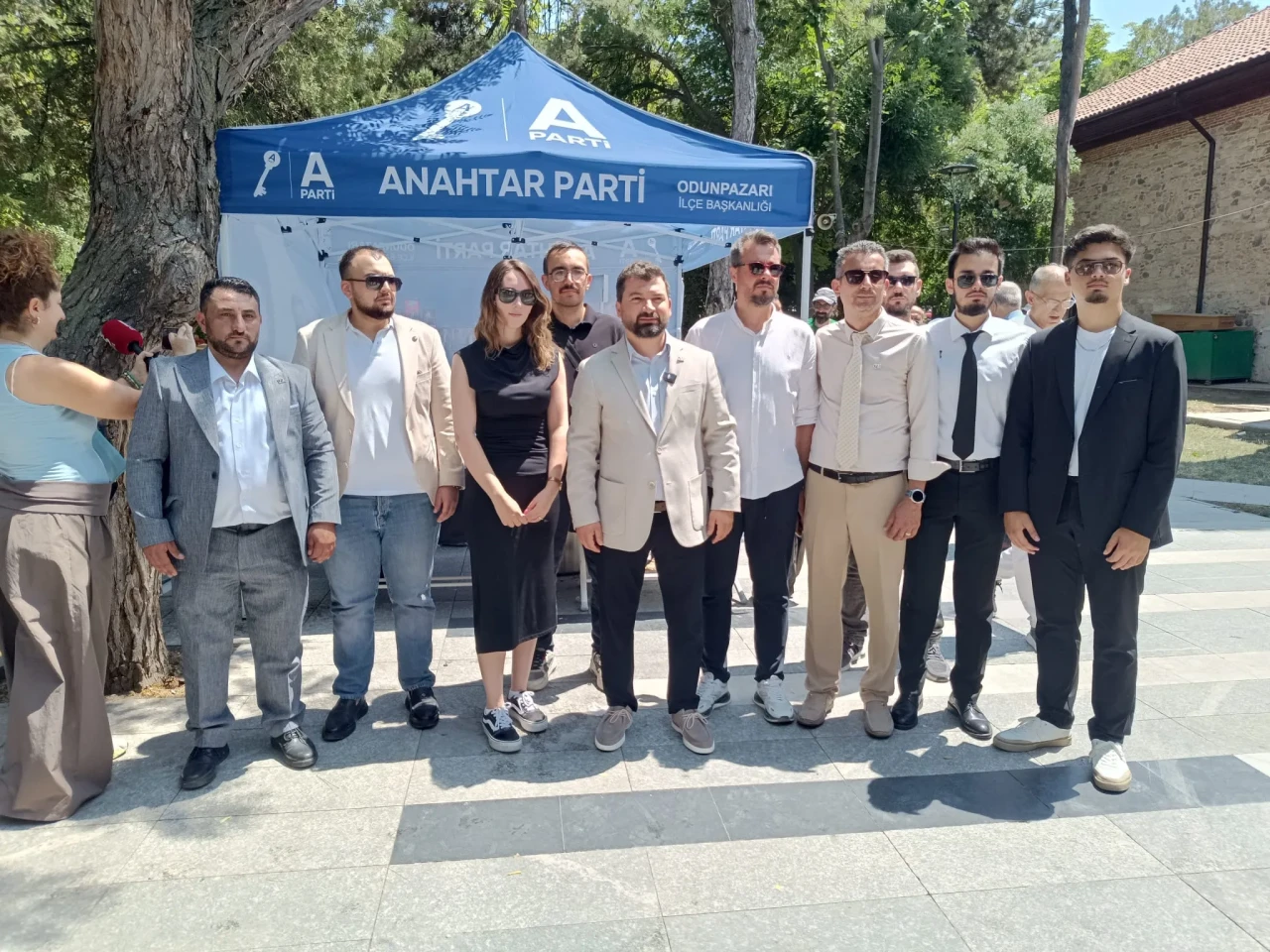 Anahtar Parti'den Şehitleri Anma Mesajı