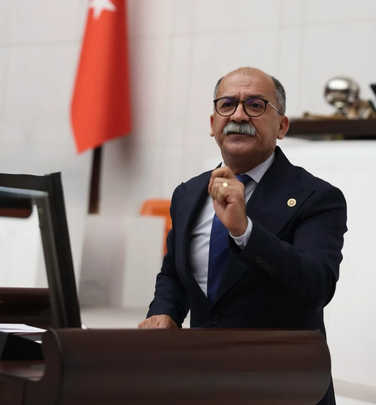 CHP’li Arslan’dan Anadolu Üniversitesi’nde Fakülte Kapatılmasına Sert Tepki
