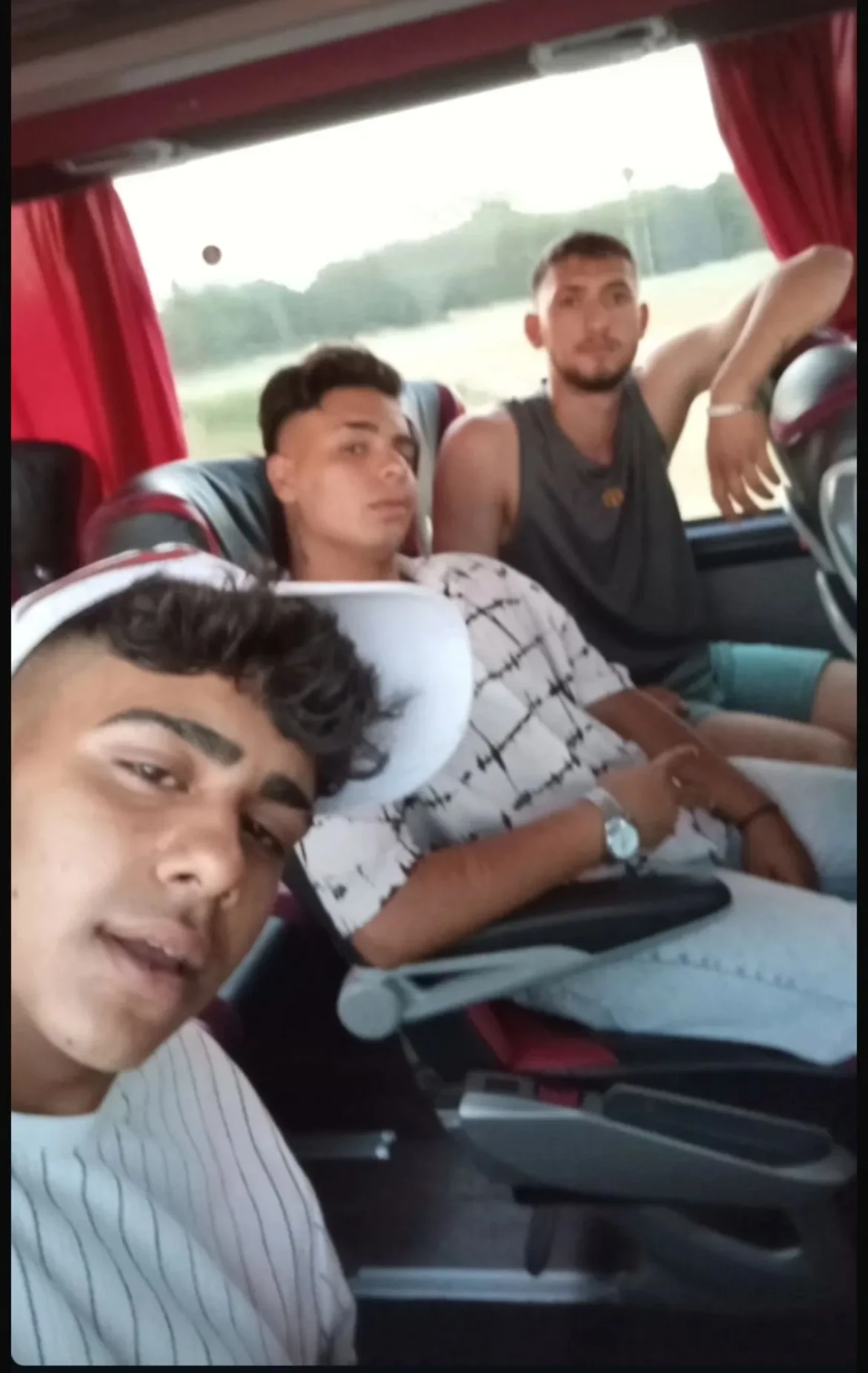 Eskişehir’de Kayıp 3 Çocuk İzinsiz Otobüsle İzmir’e Gitti: Aileler Şikayetçi