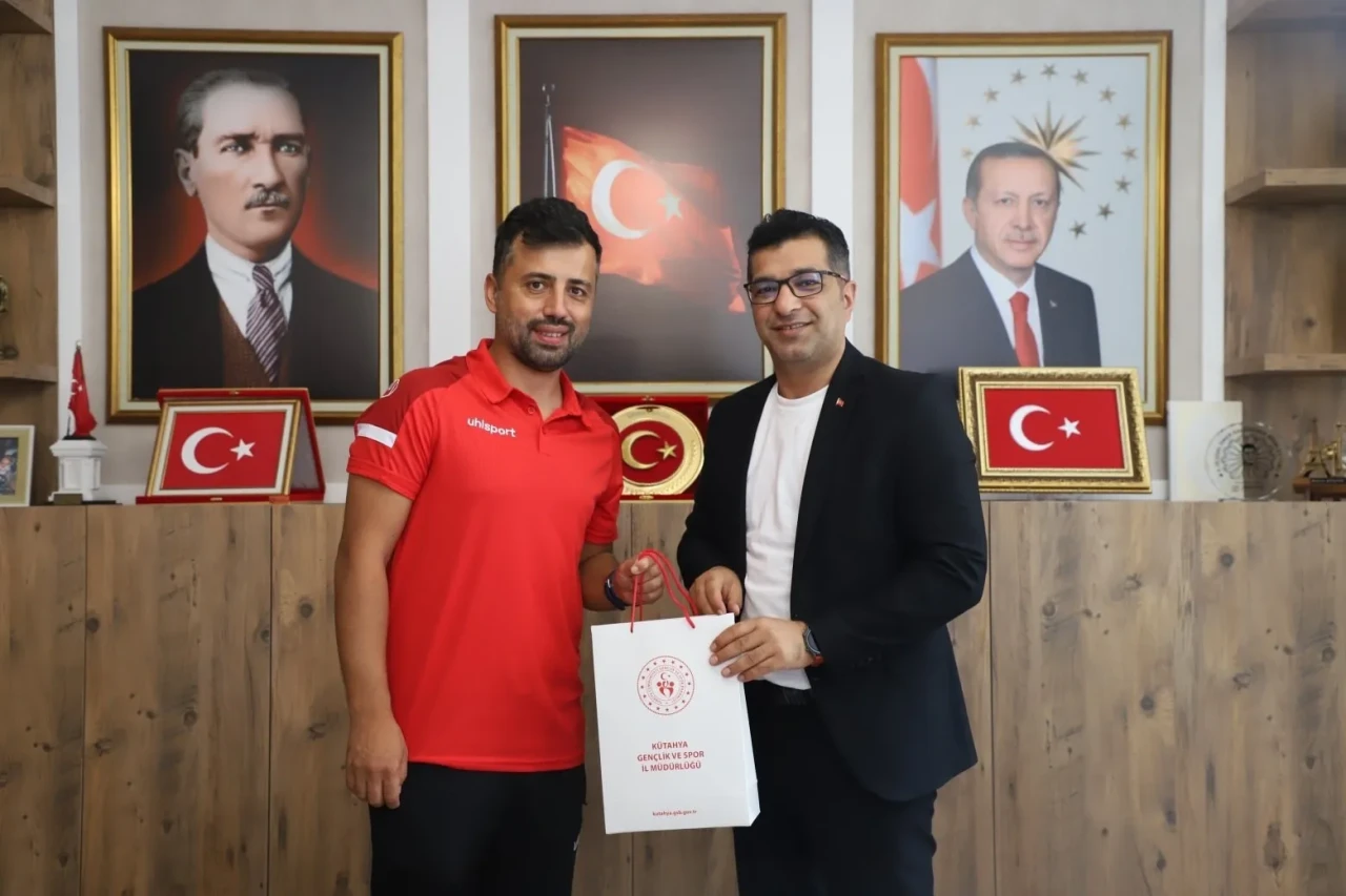 Türkiye Şampiyonu Kütahya Ayak Tenisi Takımı Avrupa Yolcusu