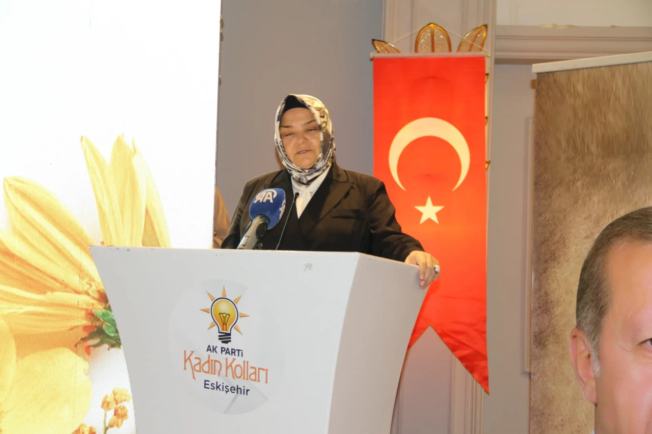 AK Parti Eskişehir Kadın Kolları Programında Kooperatif Vurgusu: “Kadın varsa üretim, umut ve gelecek vardır”