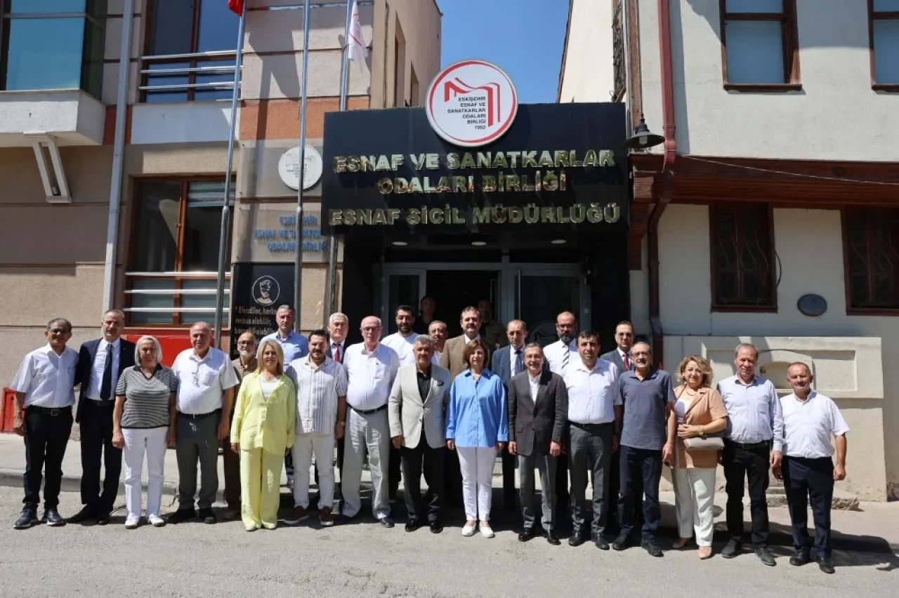 Eskişehir'de Belediye Başkanları, Esnafın Sorunlarını Dinlemek İçin Bir Araya Geldi