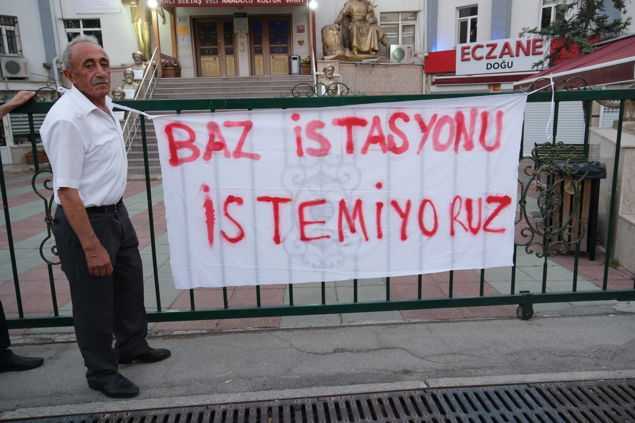 Eskişehir'de Mahalleli Baz İstasyonuna Karşı İmza Kampanyası Başlattı