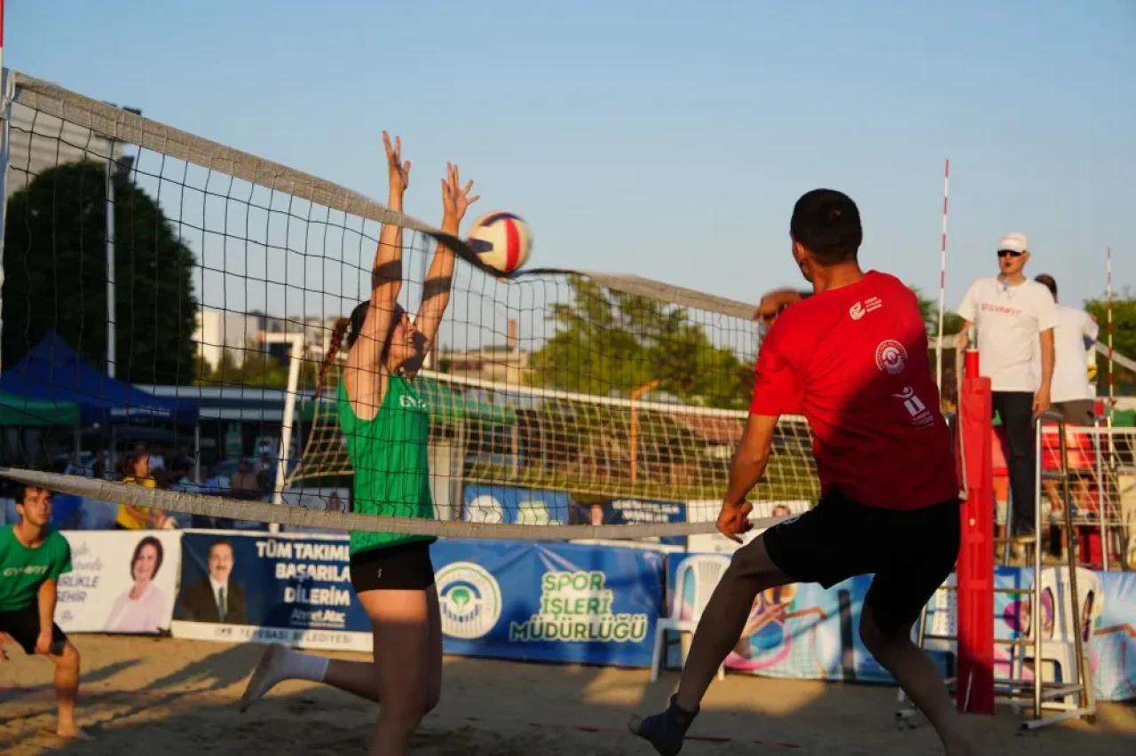 Plaj Voleybolu'nda Kupaların Sahipleri Belli Oldu