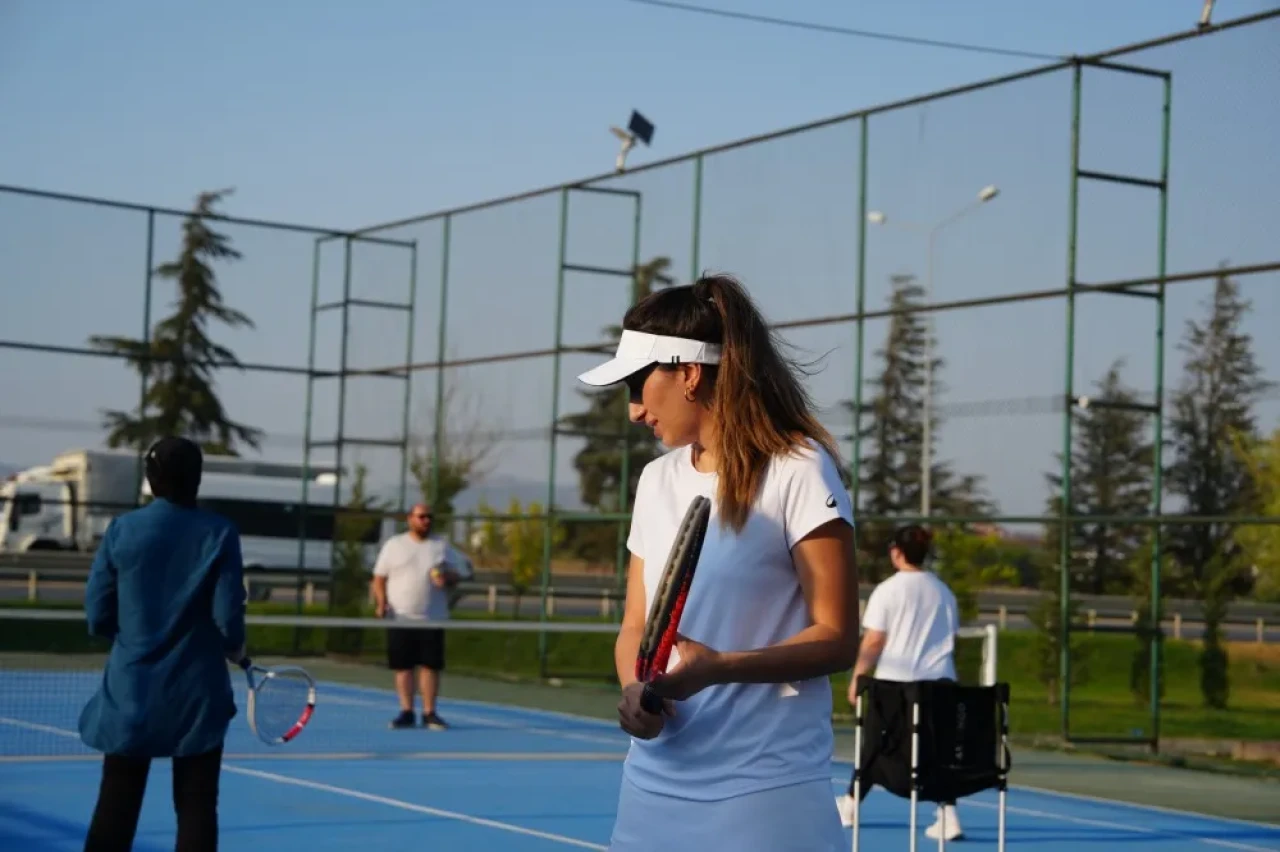 Batıkent Açık Tenis Kortlarına Yoğun İlgi