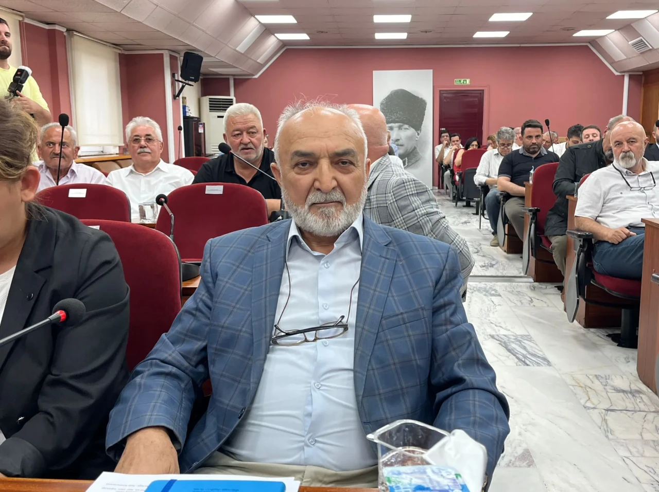 AK Partili Kepez: "Deprem Paralarını Pavyonda mı Harcadık Sanıyorsunuz?"