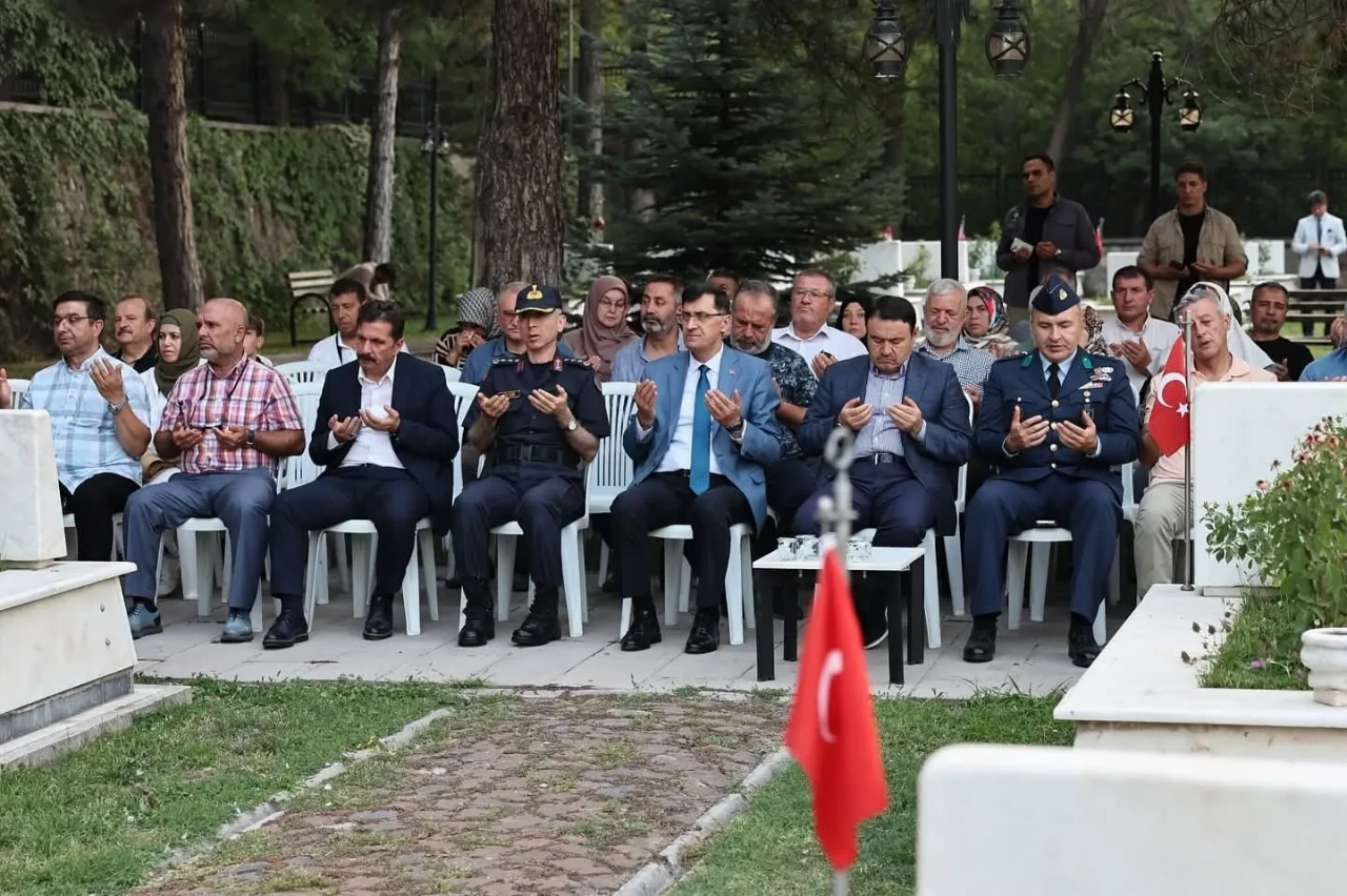 Kahramanlara Vefa