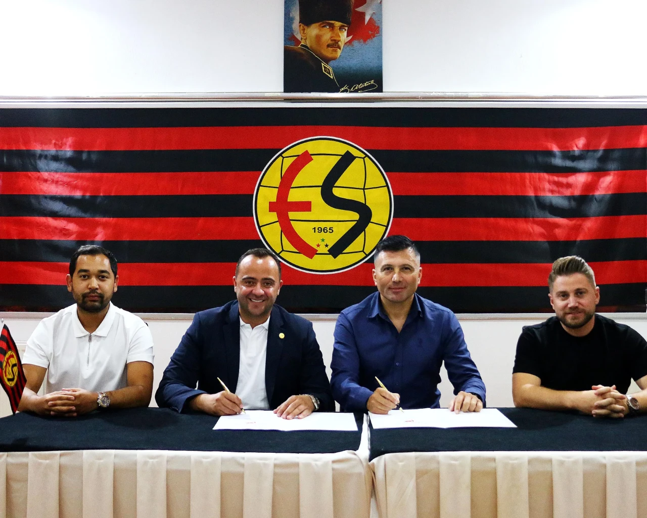 Eskişehirspor’un yeni teknik direktörü Serdar Göçerler oldu