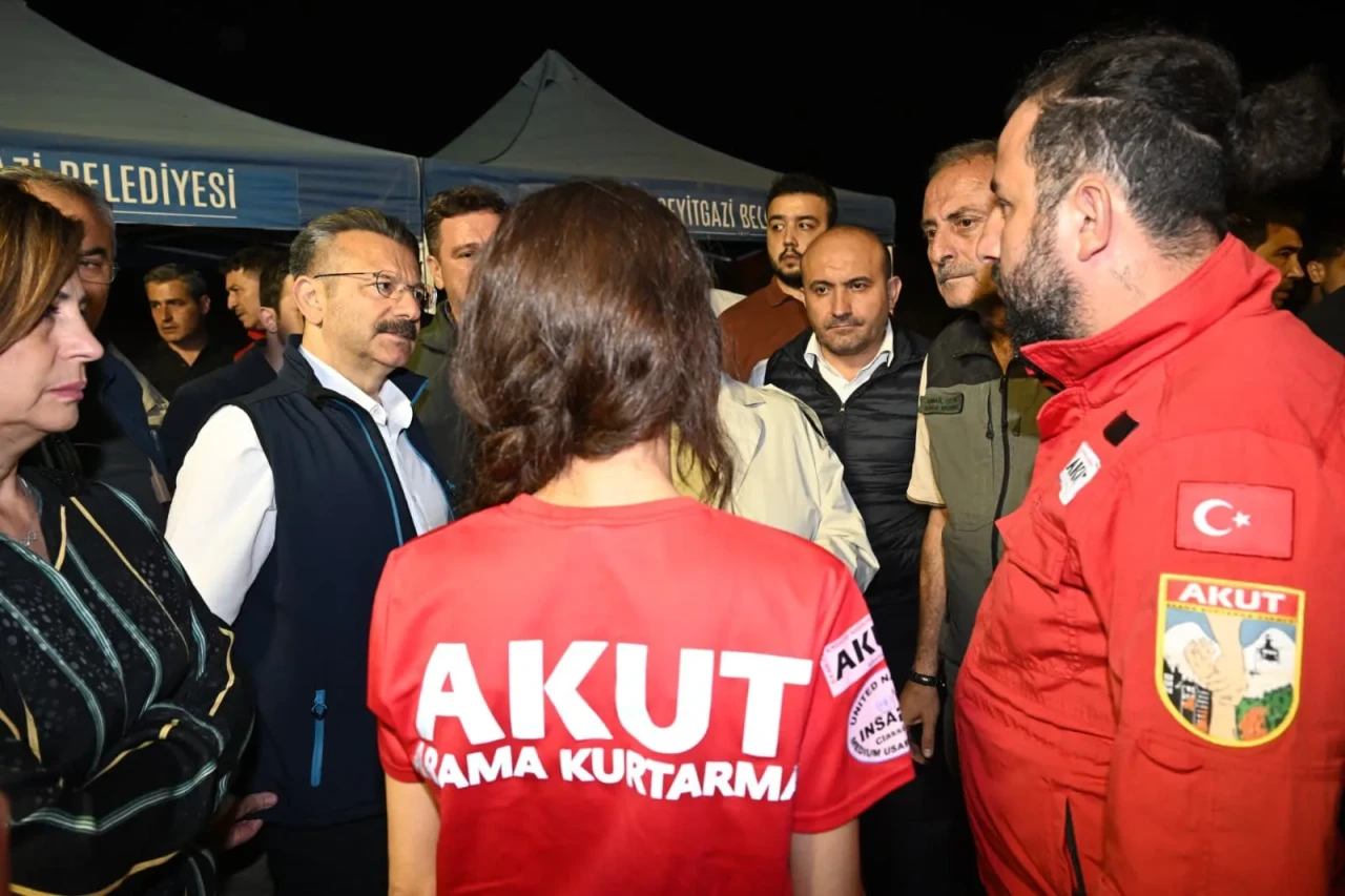 Eskişehir’de Yangın İncelemeleri: Protokol Üyeleri Ekiplerle Bir Araya Geldi