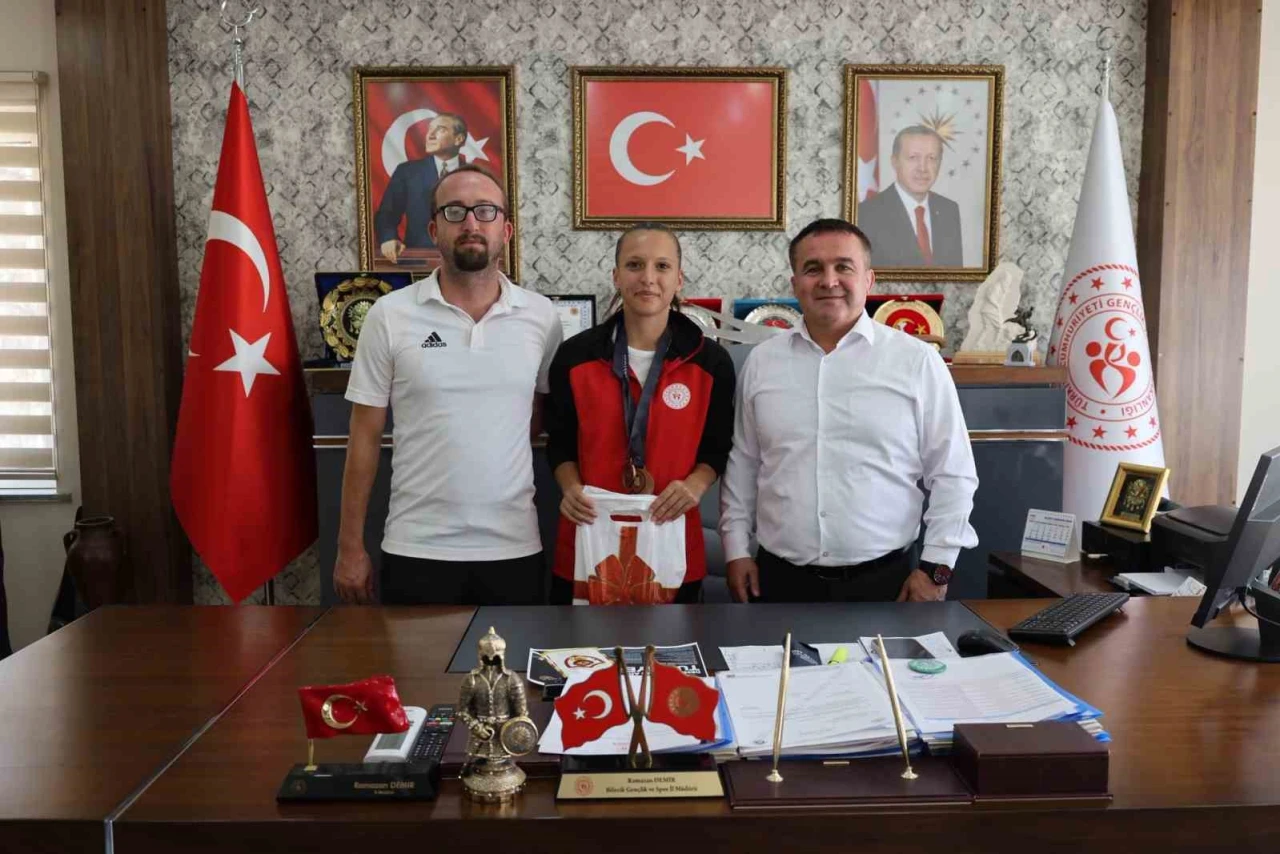Bilecikli Ayla Köse, Atletizm Liginde Türkiye Üçüncüsü Oldu