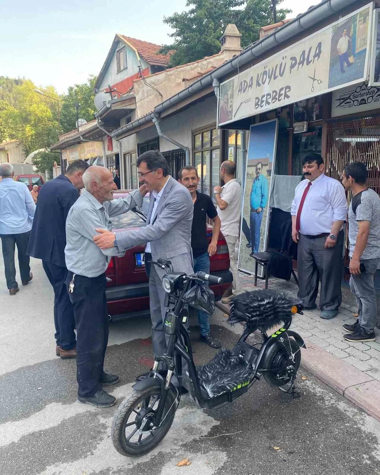 Başkan Eyüp Kahveci, Yerel Esnaflarla Bir Araya Geldi